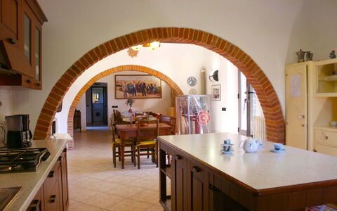 Casa Felice: Ejendom, Arch, Værelse, Bygning, Arkitektur, Indretning, Hus, Ejendom, Møbel, Køkken