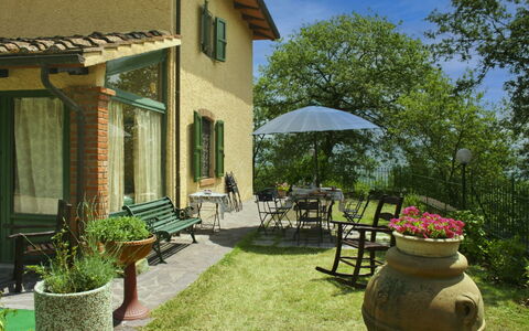 La Rogaia: Paraply, Møbel, Udendørs Møbler, Skygge, Stol, Udendørs Bord, Blomsterkrukke, Svømmepøl, Design, Stueplante