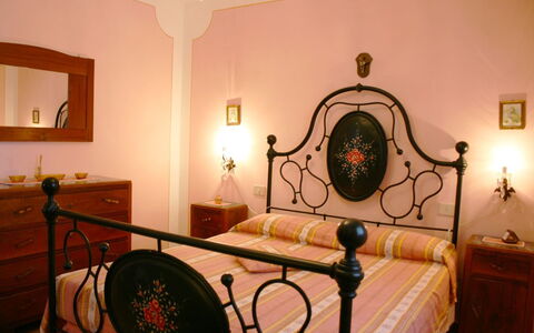 Podere San Bono: Værelse, Ejendom, Møbel, Indretning, Bygning, Hus, Soveværelse