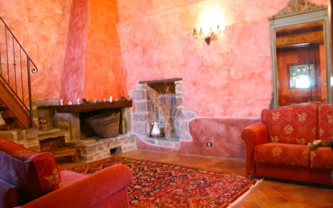 Torre di Vignale: Værelse, Ejendom, Møbel, Stue, Indretning, Bygning, Væg, Etage, Hus, Ejendom