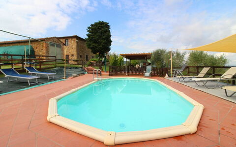 Casa Bella: Vand, Sky, Himmel, Ejendom, Bygning, Svømmepøl, Plante, Azure, Træ, Træ