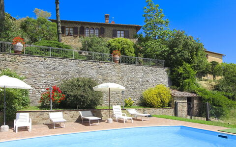 Villa Verniana: Svømmepøl, Udvej, Eco Hotel, Villa, Estate, Hacienda, Udendørs Møbler, Hotel, Stuehus, Landscaping