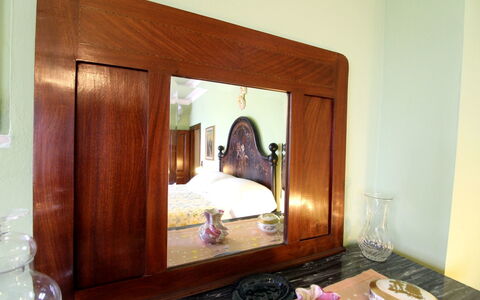 Agriturismo Arcobaleno: Værelse, Ejendom, Spejl, Møbel, Indretning, Suite, Arkitektur, Hus, Soveværelse, Ejendom