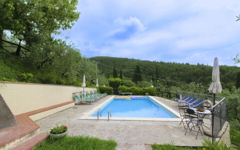 Agriturismo Arcobaleno: Svømmepøl, Udvej, Eco Hotel, Udendørs Møbler, Hotel, Landscaping, Stol, Stueplante, Blomsterkrukke, Thermae