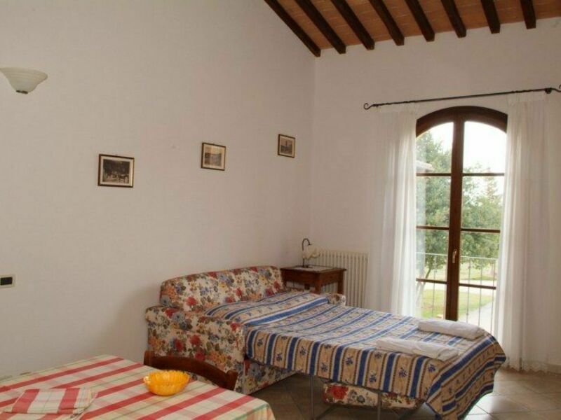 Living room/ kitchen area