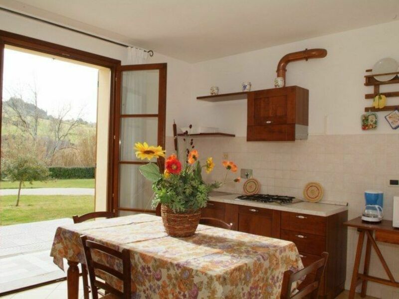 Living room/ kitchen area