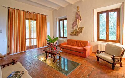 Sculture 2: Værelse, Stue, Ejendom, Møbel, Indretning, Etage, Bygning, Hus, Ejendom, Loft