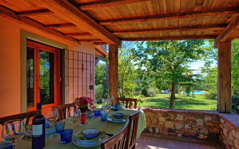 Casa Cipressi: Ejendom, Værelse, Bygning, Veranda, Hjem, Hus, Ejendom, Loft, Møbel, Estate