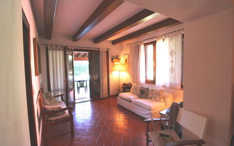 Casa Rosada: Værelse, Ejendom, Bygning, Møbel, Indretning, Hus, Etage, Ejendom, Hårdttræ, Loft