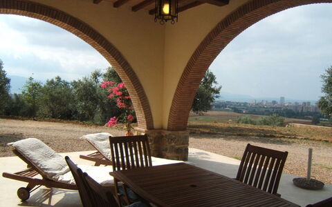Villa Giulia Follonica: Ejendom, Møbel, Træ, Ejendom, Hus, Bygning, Bord, Værelse, Arkitektur, Veranda