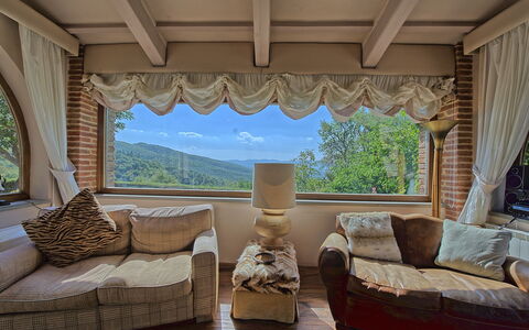 Gellino: Stue, Ejendom, Værelse, Indretning, Møbel, Gardin, Væg, Ejendom, Vindue Behandling, Loft