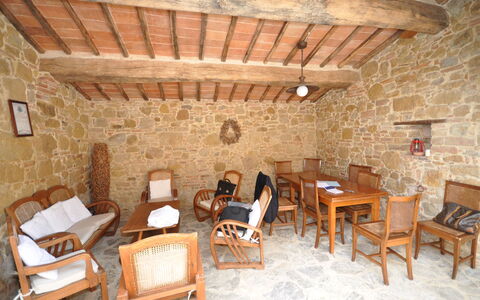 Villa Gaeta: Ejendom, Værelse, Bygning, Indretning, Restaurant, Møbel, Hus, Mursten