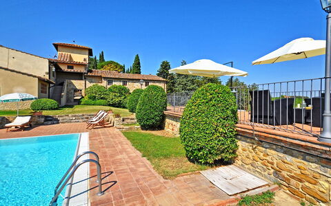 Tenuta: Ejendom, Ejendom, Boligområde, Bygning, Hus, Hjem, Svømmepøl, Ferie, Lejlighed, Estate