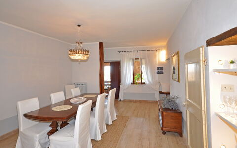 Villa Cassia: Værelse, Ejendom, Bygning, Spisestue, Indretning, Møbel, Ejendom, Hus, Etage, Loft