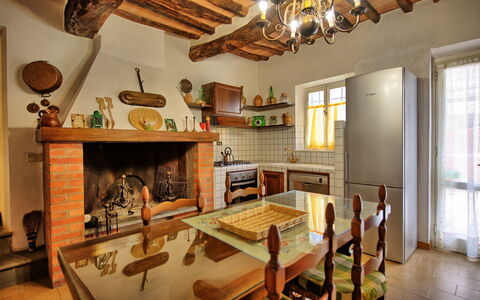 Villa Buonaparte: Værelse, Loft, Ejendom, Indretning, Bygning, Møbel, Hus, Stue, Hjem, Ejendom