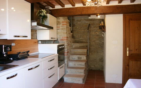 La Casina del Bosco: Countertop, Værelse, Ejendom, Bygning, Møbel, Køkken, Cabinetry, Hus, Etage, Indretning