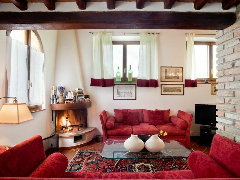 Soggiorno con caminetto