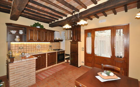 Casa Stefy: Ejendom, Bygning, Værelse, Møbel, Indretning, Loft, Hus, Ejendom, Hjem, Hårdttræ