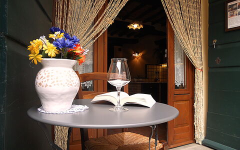 Casa Stefy: Værelse, Indretning, Ejendom, Møbel, Bord, Hus, Bygning, Arkitektur, Ejendom, Spisestue