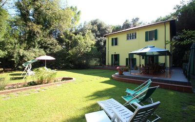 Holiday villa at the Sea in Tuscany