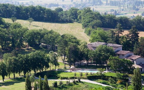 Villa Gubbio: Naturlige Landskab, Træ, Hill Station, Boligområde, Landskab, Himmel, Landdistrikt, Græs, Estate, Bakke