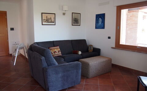 Villa Dei Cipressi: Værelse, Møbel, Ejendom, Stue, Bygning, Etage, Hus, Couch, Ejendom, Indretning