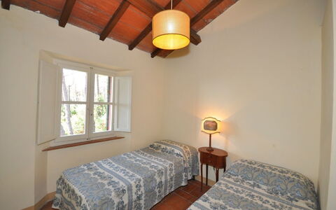 Casamare: Soveværelse, Værelse, Ejendom, Seng, Møbel, Loft, Bygning, Sengetøj, Bed Frame, Hus