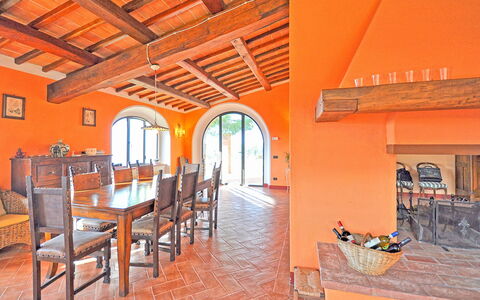 Villa Noceta: Ejendom, Bygning, Værelse, Ejendom, Hus, Indretning, Villa, Møbel, Ferie, Estate