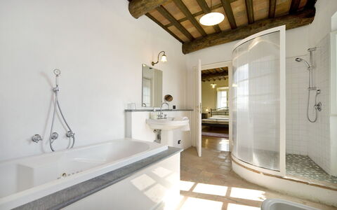 Teto: Ejendom, Værelse, Badeværelse, Indretning, Bygning, Hus, Loft, Arkitektur, Etage, Estate