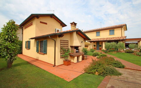 Casa Daniela: Boligområde, Tag, Hus, Hjem, Busk, Have, Estate, Sommerhus, Hacienda, Landscaping