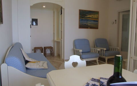 Appartamento - Le Finestre: Værelse, Ejendom, Møbel, Indretning, Stue, Bord, Bygning, Hus, Ejendom, Etage