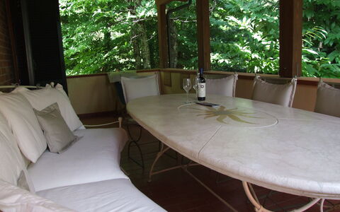 Villa La Quercia: Ejendom, Værelse, Møbel, Hus, Bord, Træ, Bygning, Indretning, Ejendom, Hjem