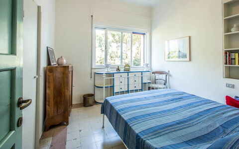 Marina Dei Ronchi Prestige: Soveværelse, Værelse, Møbel, Seng, Ejendom, Sengetøj, Bed Frame, Etage, Bygning, Indretning